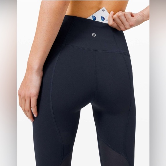 LULULEMON ATHLETICA Pace Rival High Rise Crop 22" No Zip in True Navy - Picture 3 of 9